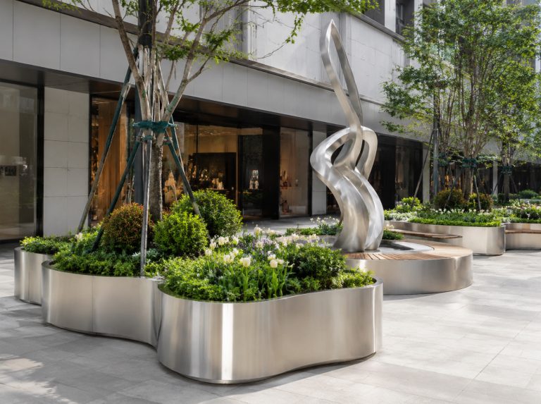 元阳县不锈钢景观雕塑与金属花箱